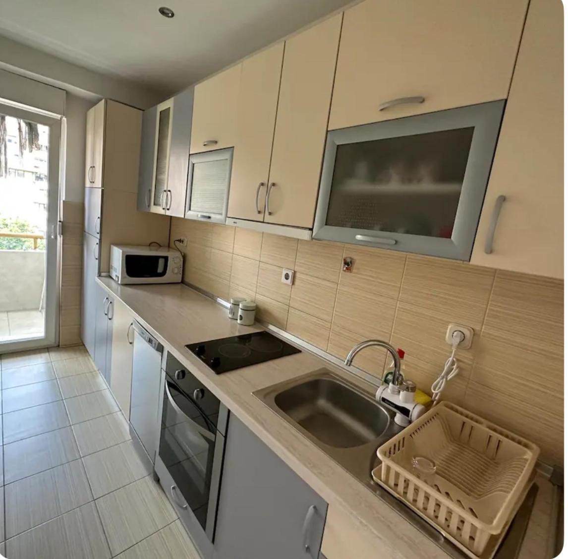 Sunny Apartment